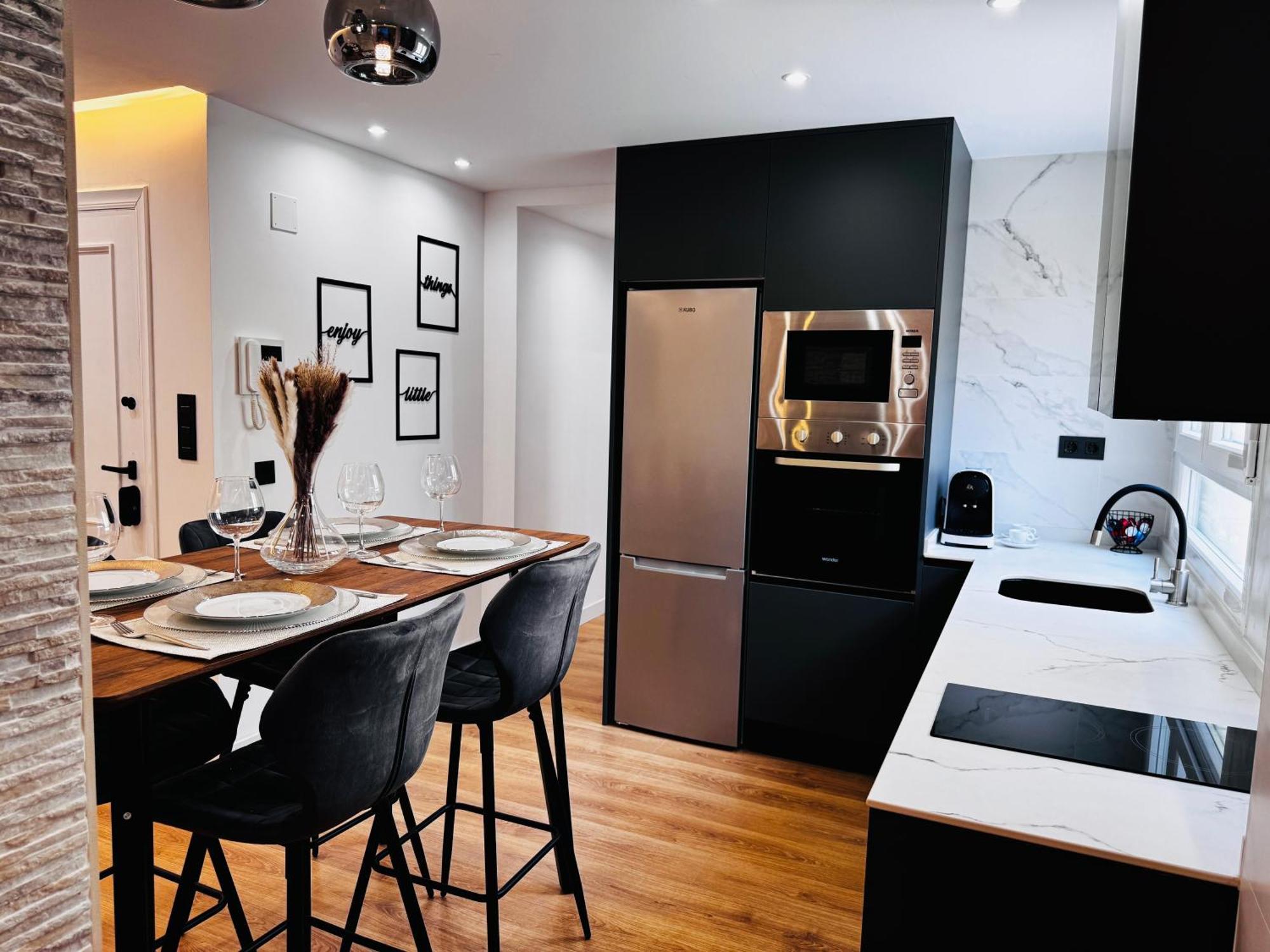 Apartamento La Plaza Del Pilar Zaragoza Exterior foto