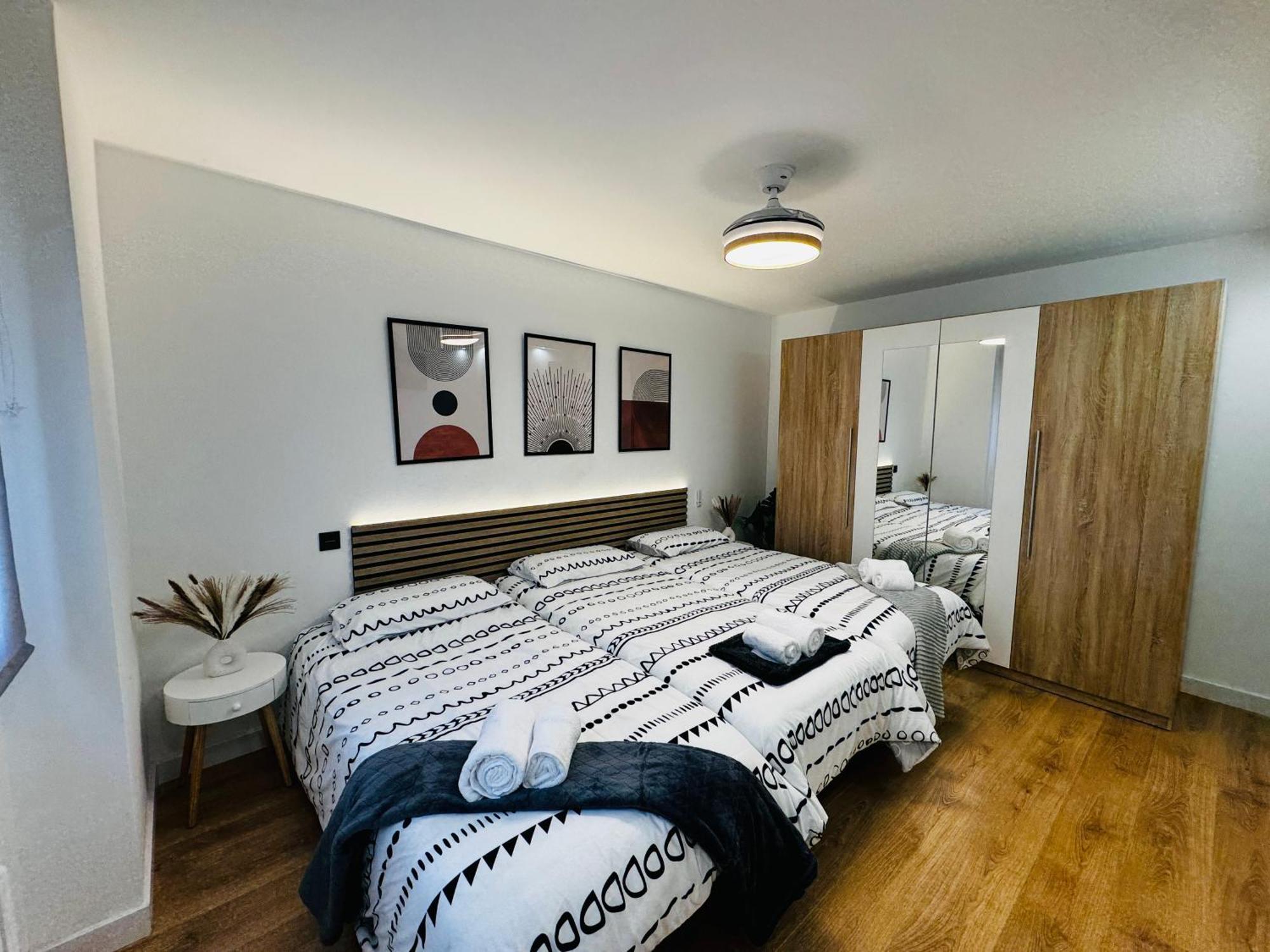 Apartamento La Plaza Del Pilar Zaragoza Exterior foto